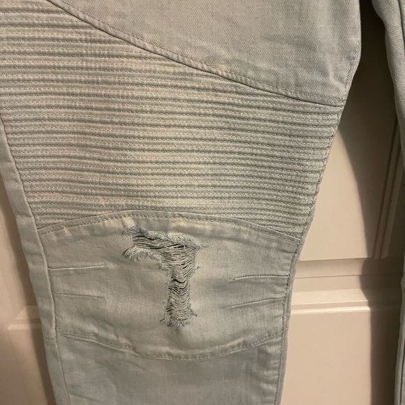 True Religion Moto Rocco Jean men's 30W zippered back pockets, distressed light - Picture 12 of 16